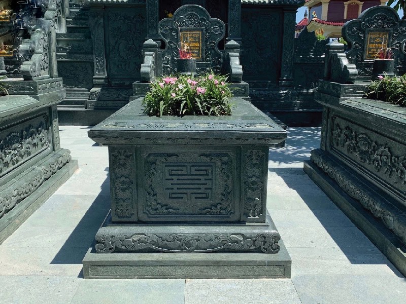 CÁCH ĐẶT BÁT HƯƠNG Ở MỘ ĐÚNG CHUẨN PHONG THỦY