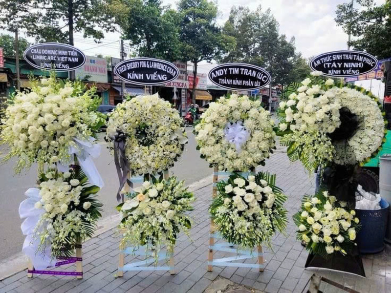 HƯỚNG DẪN CÁCH GHI VÒNG HOA ĐÁM TANG TINH TẾ, PHÙ HỢP