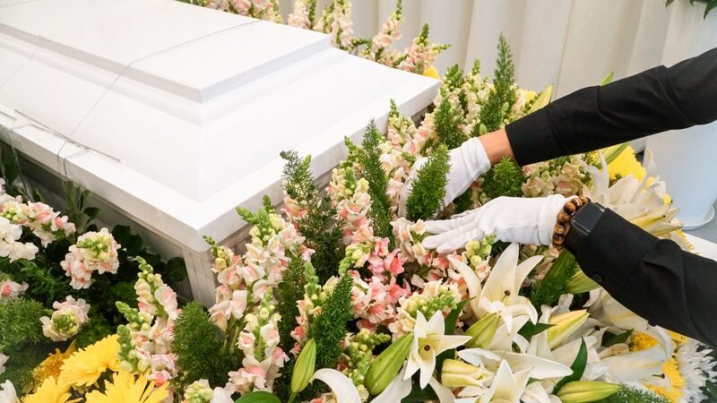 HƯỚNG DẪN CÁCH CẮM HOA ĐÁM TANG CHUẨN ĐẸP