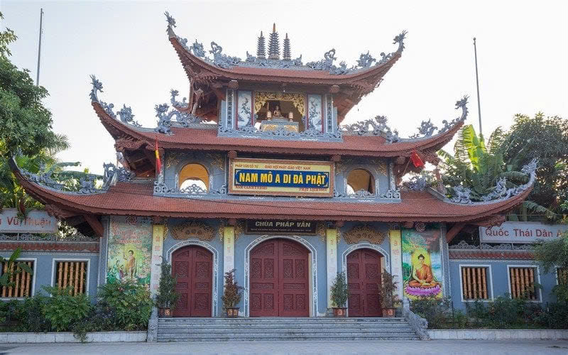 CHÙA PHÁP VÂN - VẺ ĐẸP NGÔI CHÙA HÀNG TRĂM NĂM TUỔI
