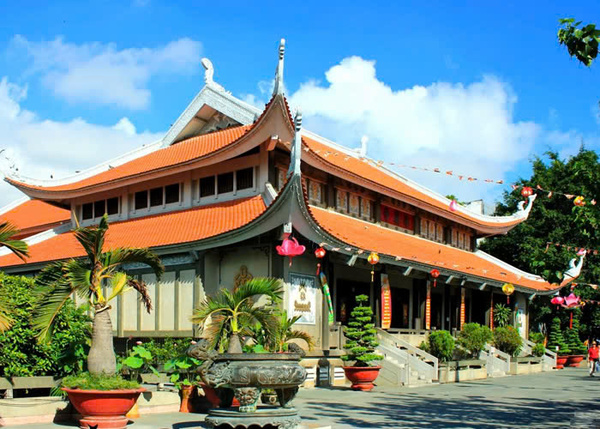 chùa vĩnh nghiêm sài gòn