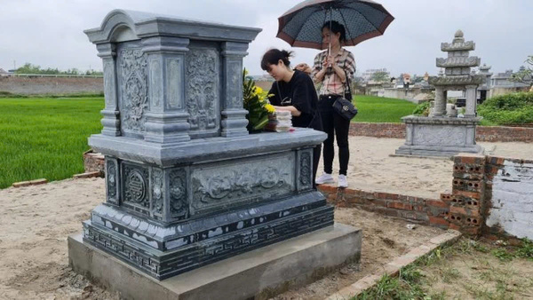 gọi hồn nhập mộ
