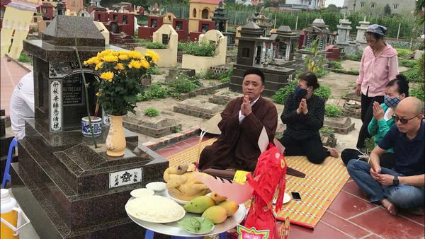 gọi hồn nhập mộ
