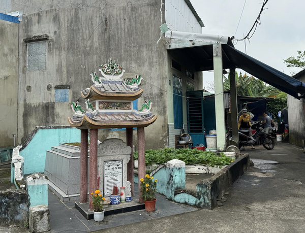 hóa giải mộ trước nhà