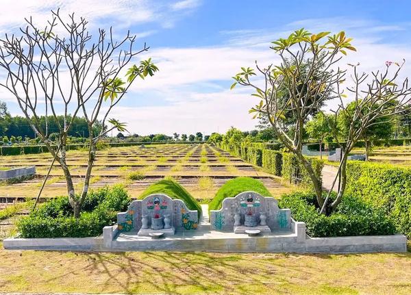 Khu mộ người Hoa