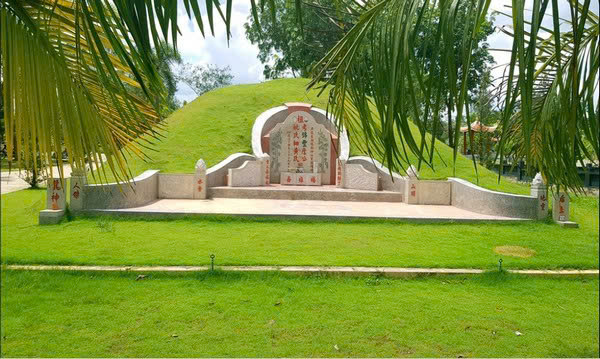 Khu mộ người Hoa
