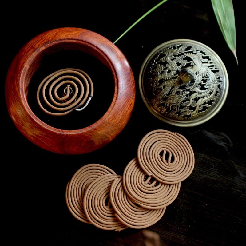 MỘT SỐ LƯU Ý ĐỂ THẮP NHANG KHOANH ĐÚNG CÁCH