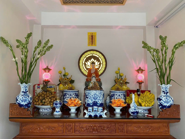 những điều kiêng kỵ trên bàn thờ