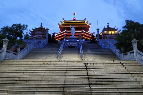 Pháp viện Minh Đăng Quang