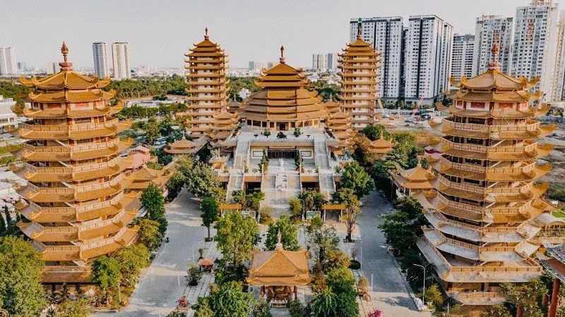 PHÁP VIỆN MINH ĐĂNG QUANG - VẺ ĐẸP LINH THIÊNG GIỮA LÒNG SÀI GÒN