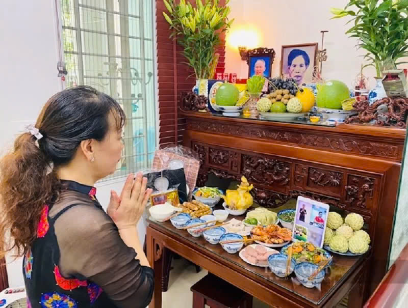 GỢI Ý CÁC MẪU VĂN KHẤN CÚNG CƠM GIA TIÊN TRONG CÁC DỊP LỄ
